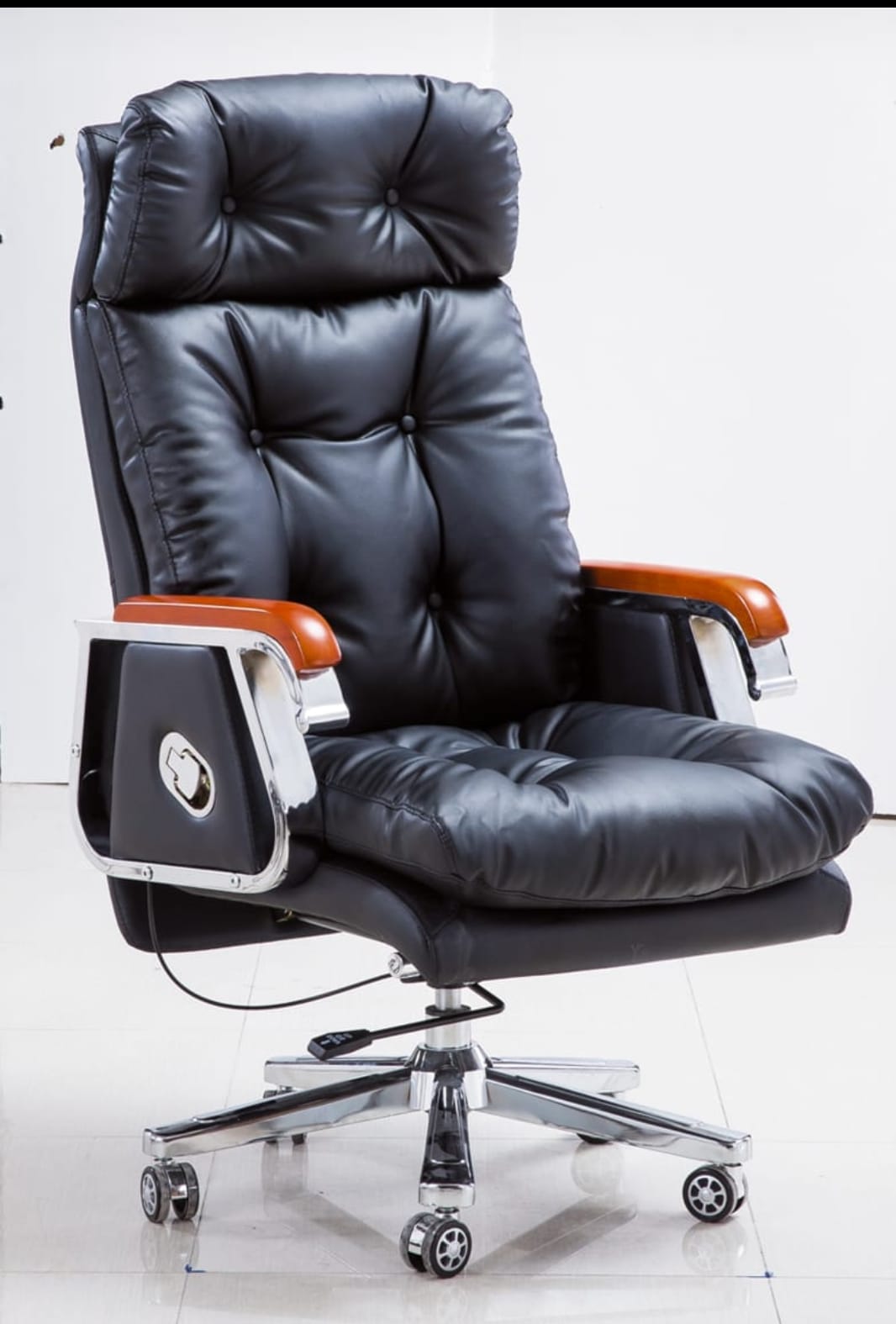 Executive Recliner Chair – Premium Comfort & Ergonomic Support