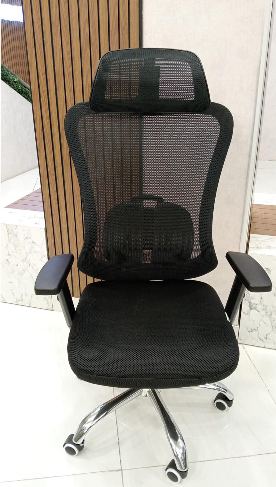 High Back Ergonomic Chair NEXUS with 3D armrest and Adjustable Lumbar Support